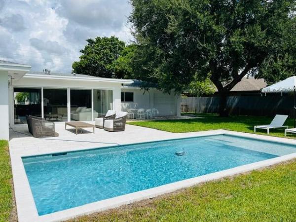 South Lake Shores, 7926 Pine Tree Ln, Lake Clarke Shores, Florida 33406, image 1