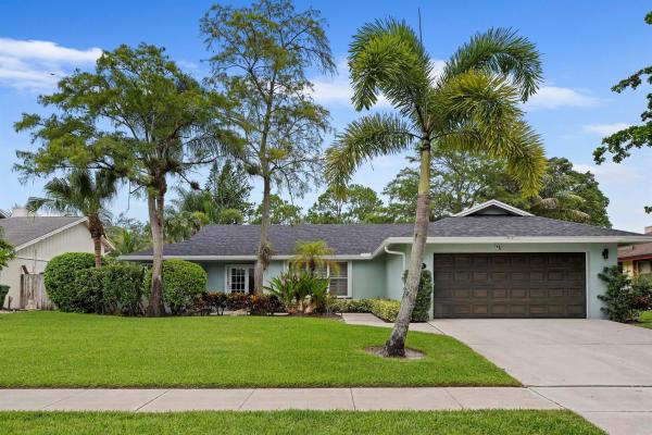 Sugar Pond Manor, 756 Juniper Pl, Wellington, Florida 33414, image 1