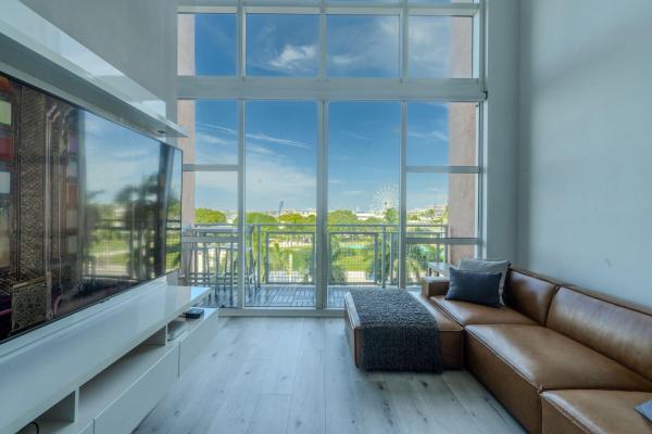 Vizcayne South, 253 NE 2 St 435, Miami, Florida 33132, image 1