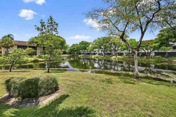 3007 Carambola Cir #2304, Coconut Creek, Florida 33066, image 1