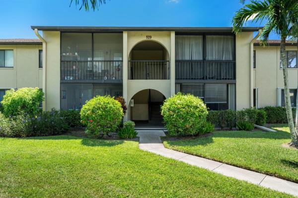 Pine Ridge North 1, 529 Shady Pine Way #D1, Greenacres, Florida 33415, image 1