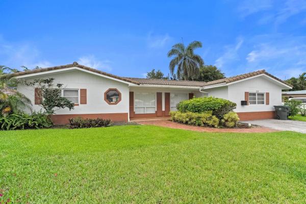 Royal Oaks Hills, 818 W Camino Real, Boca Raton, Florida 33486, image 1
