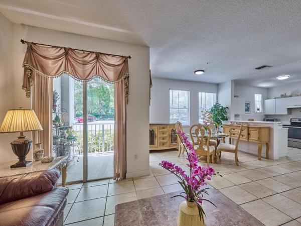 1006 Shoma Dr, Royal Palm Beach, Florida 33414, image 3