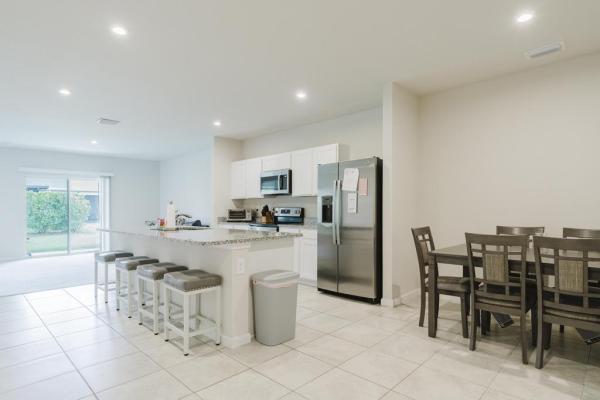 Avalon Crossing, 252 Raspberry Rd, Fort Pierce, Florida 34981, image 1