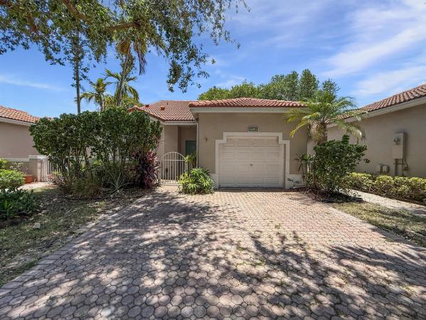 Regency Homes At Fairway Isles, 2400 E Aragon Blvd #2, Sunrise, Florida 33313, image 1