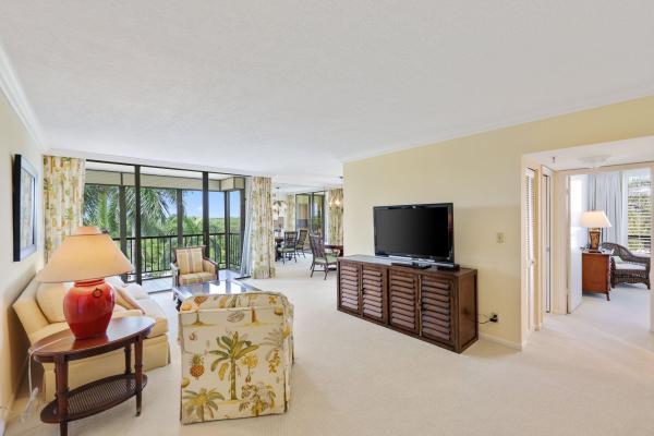 Willow Wood Midrise At Boca Country Club, 6845 Willow Wood Dr #3062, Boca Raton, Florida 33434, image 1