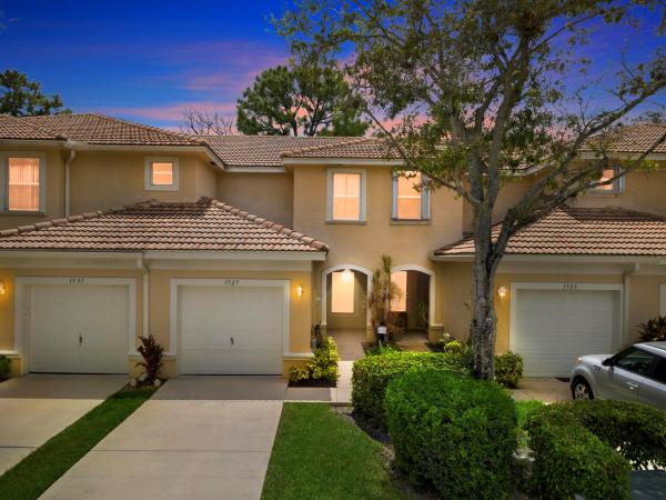 Towne Place, 1527 Barrymore Ct, Wellington, Florida 33414, image 1