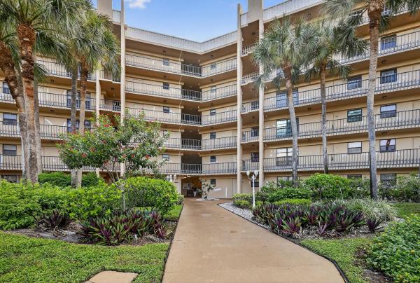 Sunrise Of Palm Beach, 4640 Lucerne Lakes Blvd #503, Lake Worth Beach, Florida 33467, image 1