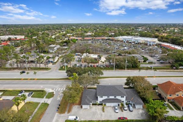 Sugar Pond Manor, 1434 Hawthorne Pl, Wellington, Florida 33414, image 2