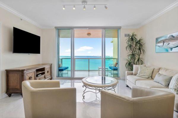 Marina Grande Club & Residences, 2650 Lake Shore Dr #2202, Riviera Beach, Florida 33404, image 1