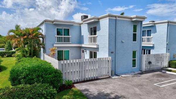 Martel Arms, 1010 NE 8th Ave #19d, Delray Beach, Florida 33483, image 1