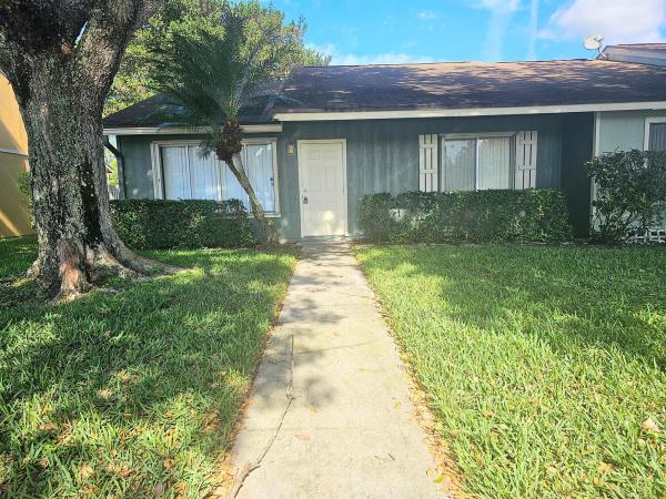 Forest Glen Townhouses, 4635 Orleans A Ct #A, West Palm Beach, Florida 33415, image 1