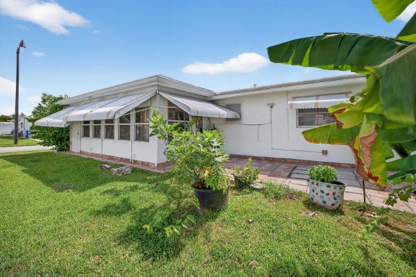 Leisureville, 3051 NW 1st Dr, Pompano Beach, Florida 33064, image 3