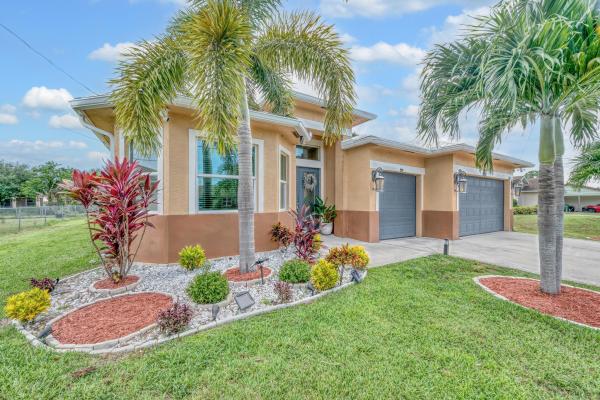 2082 SW Idaho Ln, Port St. Lucie, Florida 34953, image 1