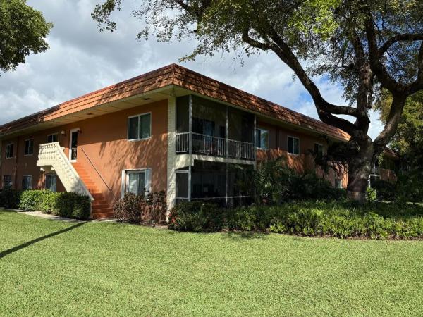 Manor Grove Village, 140 NE 19th Ct #112E, Wilton Manors, Florida 33305, image 1