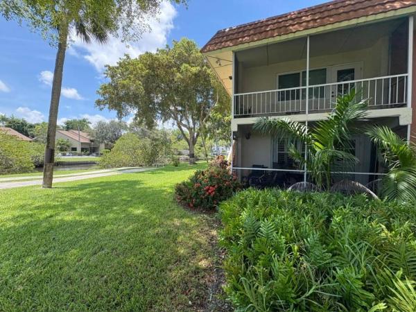 Manor Grove Village, 140 NE 19th Ct #112E, Wilton Manors, Florida 33305, image 2