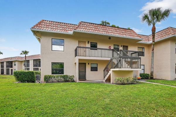 Casa Nueva, 6820 Palmetto Cir #201, Boca Raton, Florida 33433, image 1