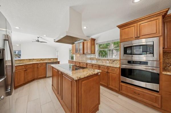 Le Palais, 8879 Indian River Run, Boynton Beach, Florida 33472, image 1