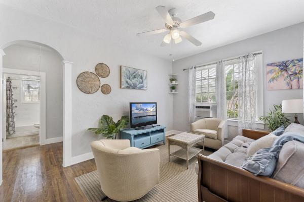 Lake Worth Town, 721 N H St #1, Lake Worth Beach, Florida 33460, image 1