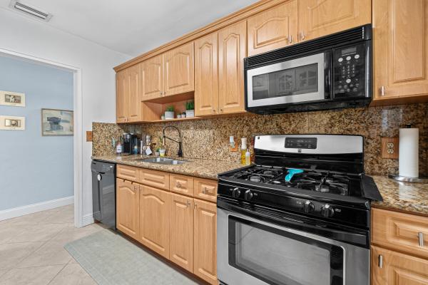 El Monte Park, 5511 Columbus Rd, West Palm Beach, Florida 33405, image 1