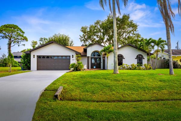 Northport Village, 326 NE Genesee Ave, Port St. Lucie, Florida 34983, image 1