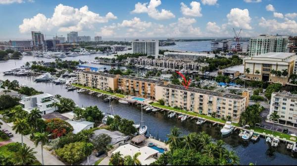 Cromwell East, 1777 SE 15th St #206, Fort Lauderdale, Florida 33316, image 1