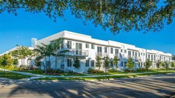 2651 NE 212 Ter 107, Unincorporated Dade County, Florida 33180, image 1