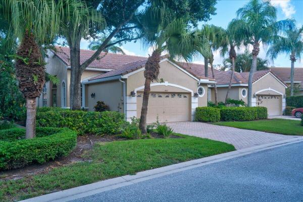 Cambridge At Wycliffe, 4602 Carlton Golf Dr, Lake Worth, Florida 33449, image 2