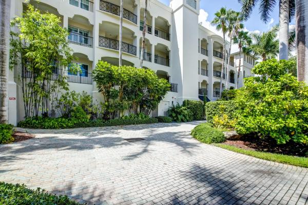 Rio Villas Of Coral Ridge, 2720 NE 15th St #203, Fort Lauderdale, Florida 33304, image 1