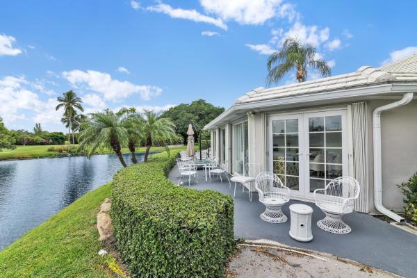 French Royale Villas, 450 French Royale Cir, Atlantis, Florida 33462, image 1