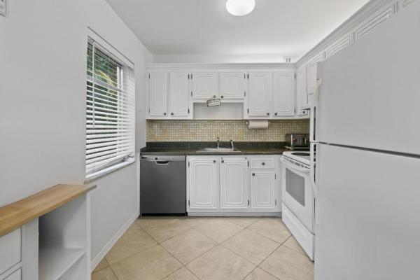 Park Plaza, 1100 E Indiantown Rd #101, Jupiter, Florida 33477, image 3