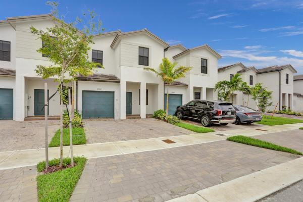 23061 SW 128th Pl, Miami, Florida 33170, image 1