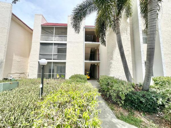 Spanish Oaks Of Boca, 610 NW 13th St #16, Boca Raton, Florida 33486, image 1