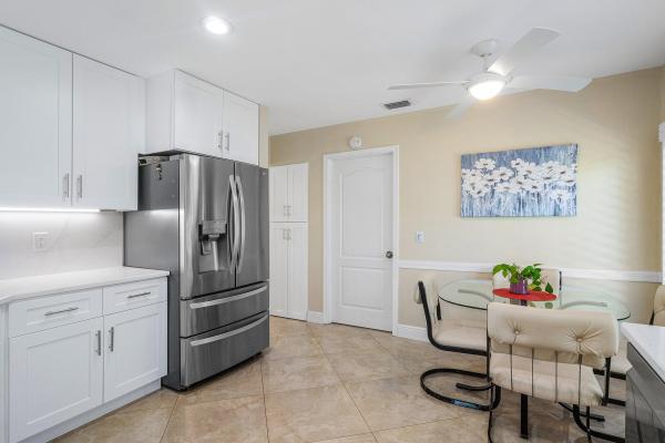 Eagleton Lakes, 145 Eagleton Ct, Palm Beach Gardens, Florida 33418, image 2