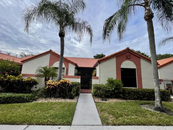 Centennial Square, 45 Centennial Ct, Deerfield Beach, Florida 33442, image 1