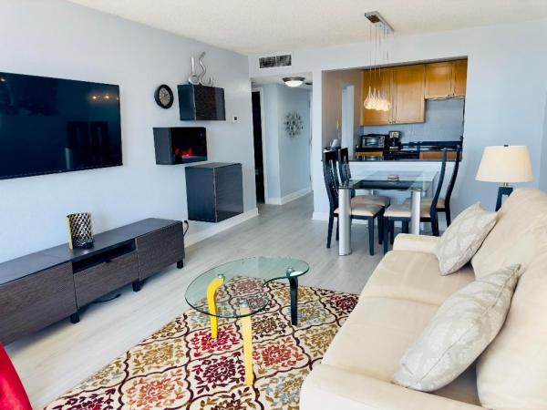 Lakeshore Club, 1830 Embassy Dr #505, West Palm Beach, Florida 33401, image 2