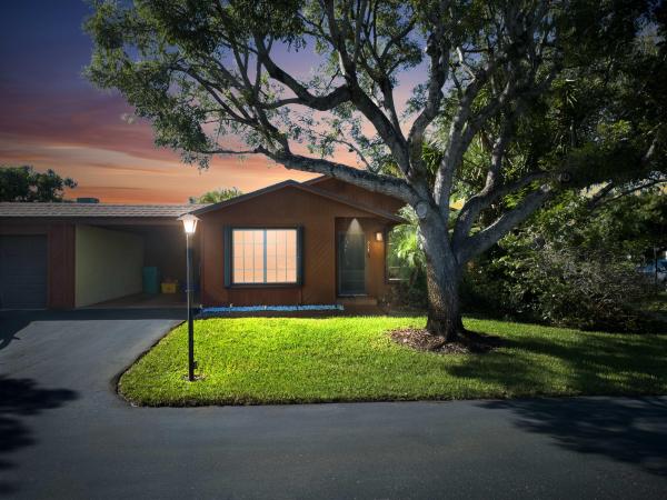 Los Mangos Patio Villas, 517 SE 27th Ter, Boynton Beach, Florida 33435, image 1