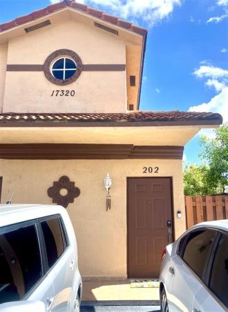 17320 NW 74 Ave 202, Hialeah, Florida 33015, image 1