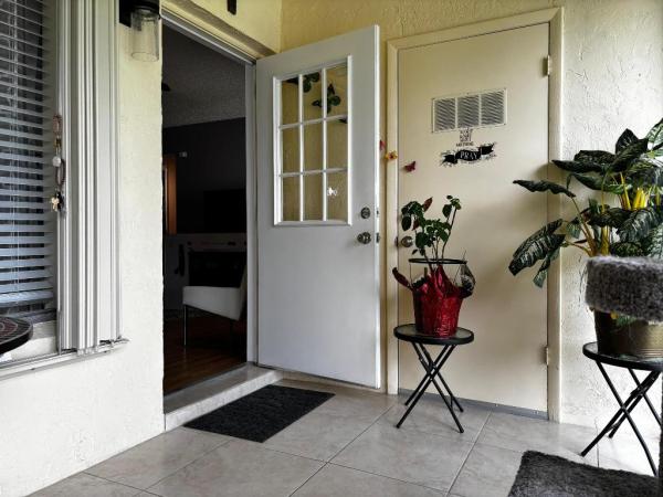 5831 Whispering Pne #B2, Greenacres, Florida 33463, image 1