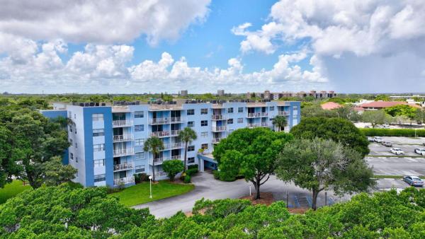 Breakwaters Of The Palm Beaches, 500 Executive Center Dr #5A, West Palm Beach, Florida 33401, image 1