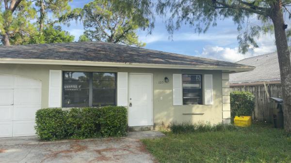 Sugar Pond Manor, 1015 Staghorn St, Wellington, Florida 33414, image 1