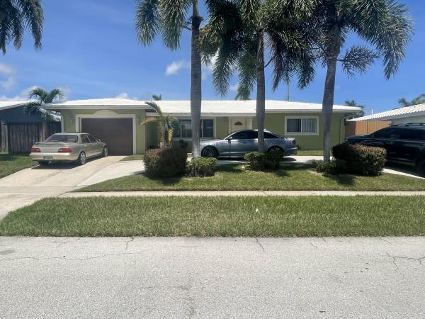 Boca Raton Square, 1081 SW 13th Dr, Boca Raton, Florida 33486, image 1