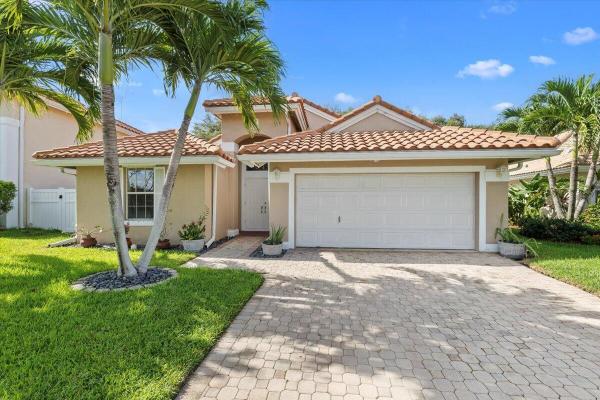 Boynton Estates, 10 Valencia Dr, Boynton Beach, Florida 33436, image 1