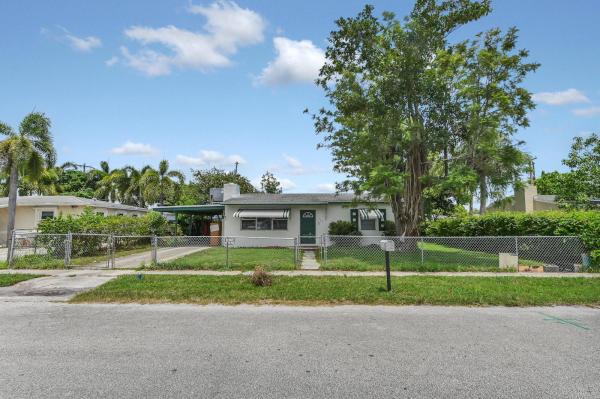 Golfview Heights, 629 Dogwood Rd, West Palm Beach, Florida 33409, image 1