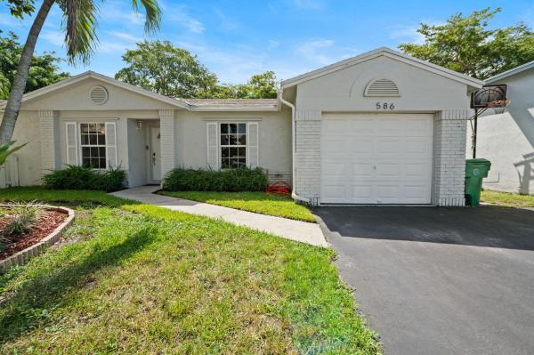 Brandywine, 586 Abingdon Way, Davie, Florida 33325, image 1