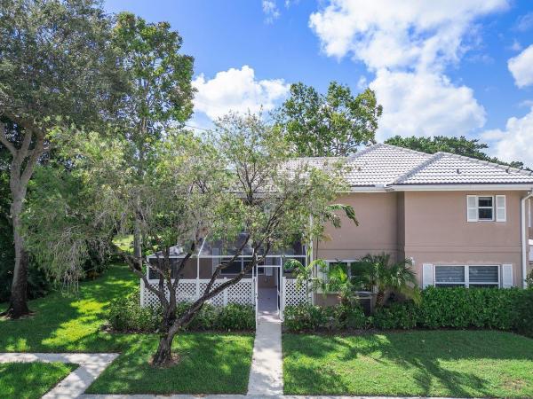Stamford At The Villages Of Palm Beach Lakes, 3133 Kingston Ct, West Palm Beach, Florida 33409, image 1