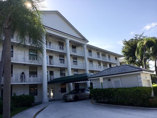 Whitehall, 3636 Whitehall Dr #101, West Palm Beach, Florida 33401, image 1