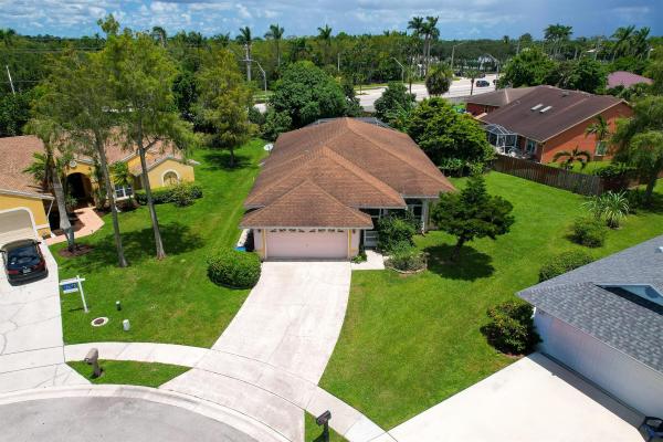 Crestwood, 102 Oxford Ct, Royal Palm Beach, Florida 33411, image 1