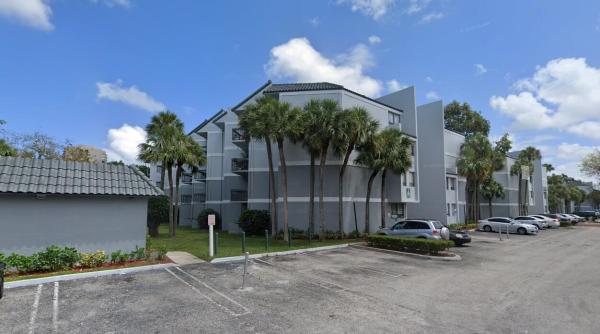 Presidential Golfview, 2000 N Congress Ave #211, West Palm Beach, Florida 33401, image 1