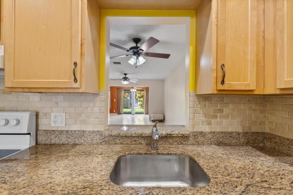 Camelot Village, 6729 Moonlit Dr, Delray Beach, Florida 33446, image 1